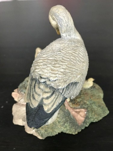 Aynsley Pottery Goose And Goslings Hand Painted Ornament Figurine. - Picture 4 of 6