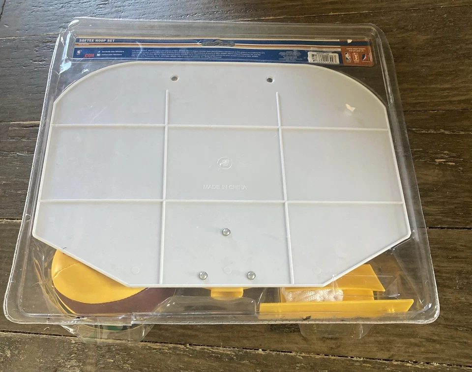 Juego de aro y pelota de baloncesto interior Cleveland Cavaliers NBA para todas las edades ¡Nuevo! Foto 2 de 3