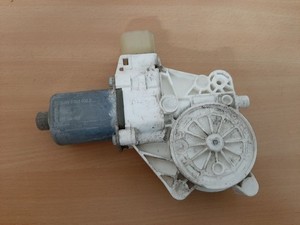 Motor Fensterheber vorn BMW GT3/F34 (7046032)  R BMW 320d GT Sport-aut. Bj 2024