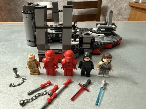 LEGO Star Wars Snoke's Throne Room 75216