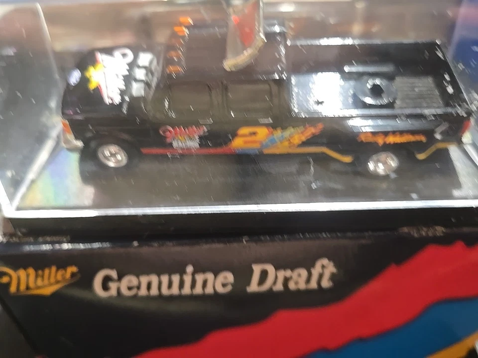 Литая модель ржавого Уоллеса Миллера в масштабе 1:64 - Изображение 4 из 4