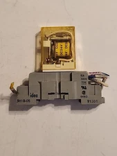 IDEC SH1B-05 Socket w/ IDEC RH1B-U Power Relay (Lot Of 6) - Free Shipping 