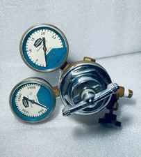 union Carbide Linde Specialty Gas Regulator, SSA 15