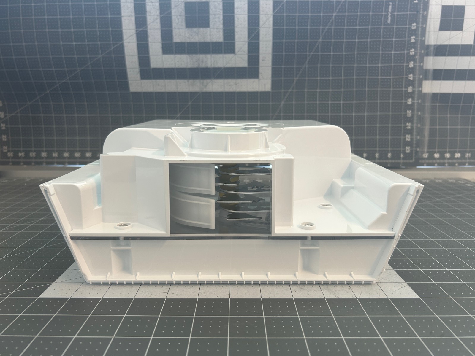 NEW LG Refrigerator Ice Bin Assembly P# AKC73250105