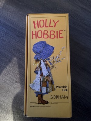 1983 Holly Hobbie Gorham Blue Girl Porcelain Musical Doll Box 13 