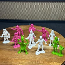 Vintage Toys 1970s TimMee Galaxy Laser Team Plastic Sci-fi Figures 10 Pc Lot