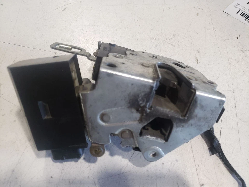 Actuador puerta delantera derecha - BMW 328I E36 1998 convertible - OEM 40620821 Foto 3 de 4