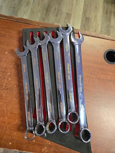SNAP-ON SOEXM02FMBR 6 PIECE COMBINATION SPANNER SET 20,21,22,23,24 & 25 IN FOAM