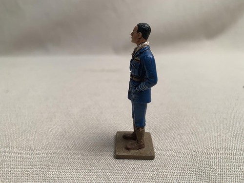 Corgi WWII Squadron Leader Douglas Bader 1:32 US59117 - Picture 4 of 9