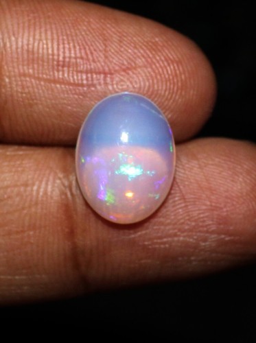 Opal oval gemstone loose cabochon blue fire Ethiopian fire Opal 3.50 Cts. - Picture 2 of 4