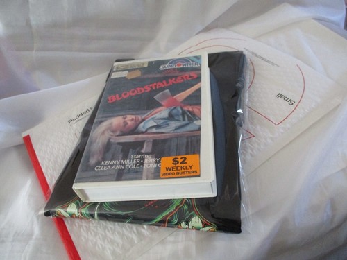 BLOODSTALKERS VINTAGE VHS (EX-RENTAL) RARE + FREE HORROR T'SHIRT - Picture 12 of 12