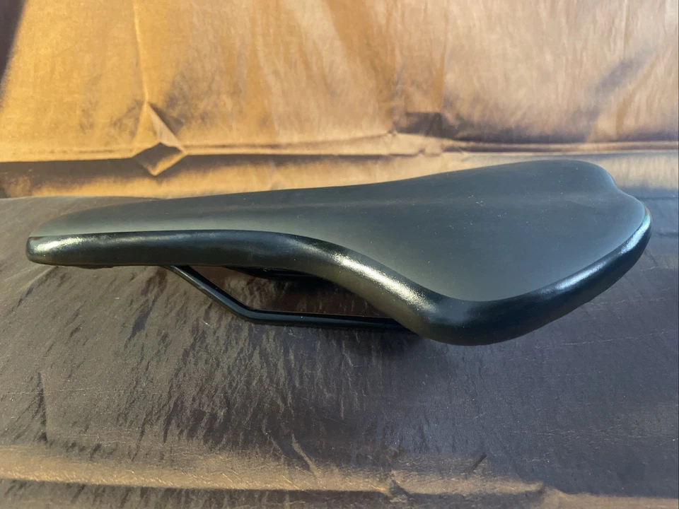 Sillín de asiento de carreras de bicicleta de ciclismo negro/amarillo DiamondBack OEM Foto 3 de 4