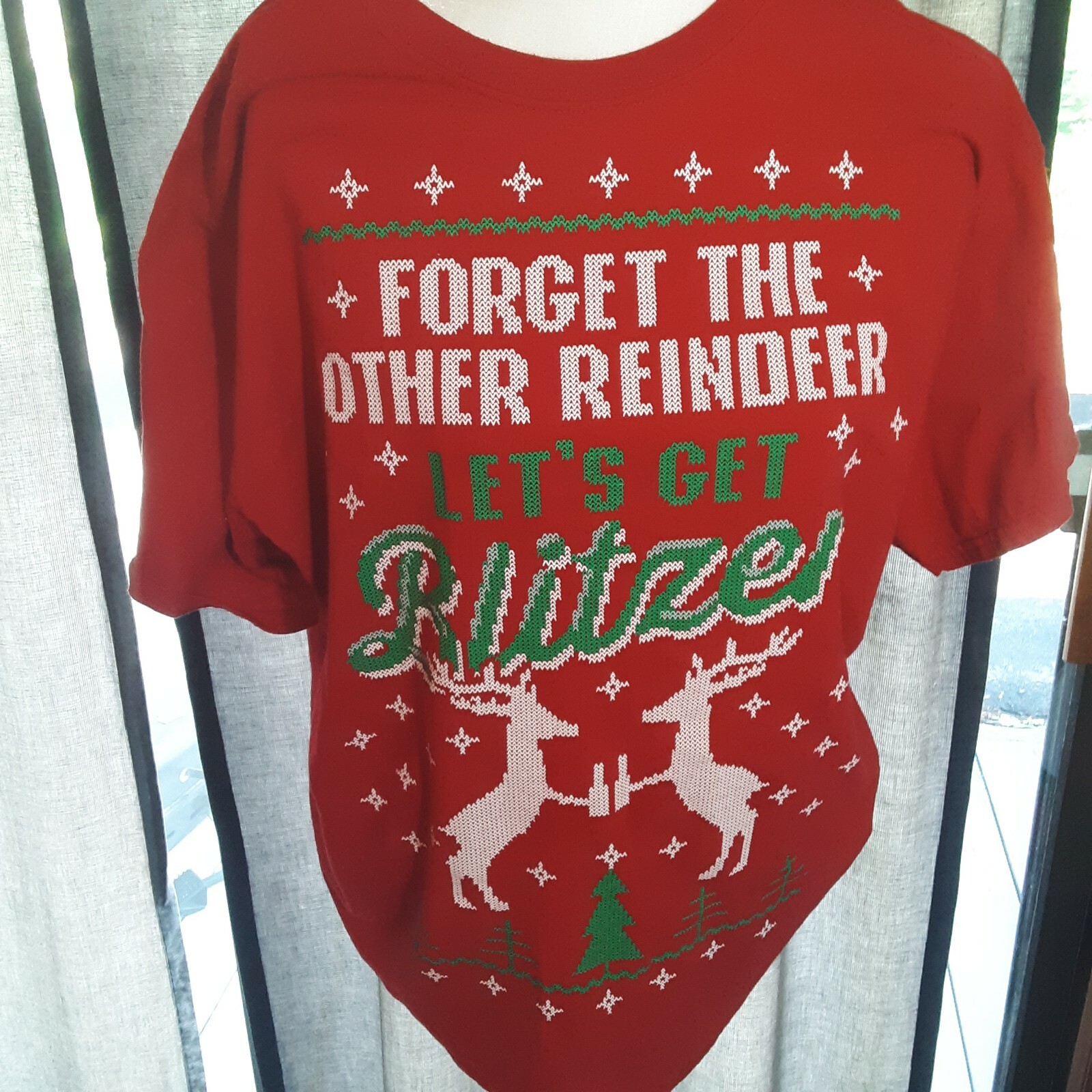 Dimentica l'altra renna Let's Get Blitzen camicia rossa L brutto Natale Gildan