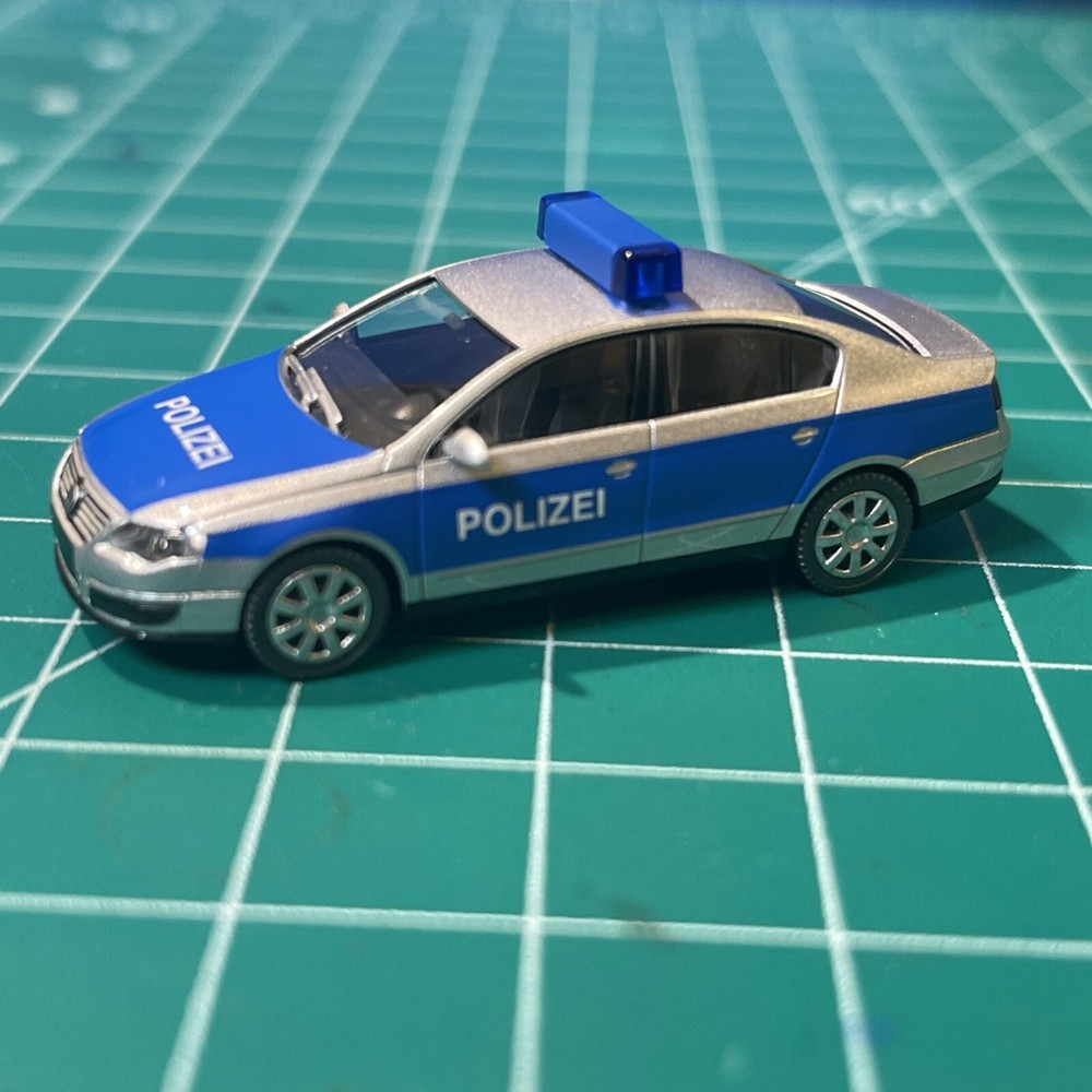 Wiking HO Scale 1:87 German Police Polizei Volkswagen Car
