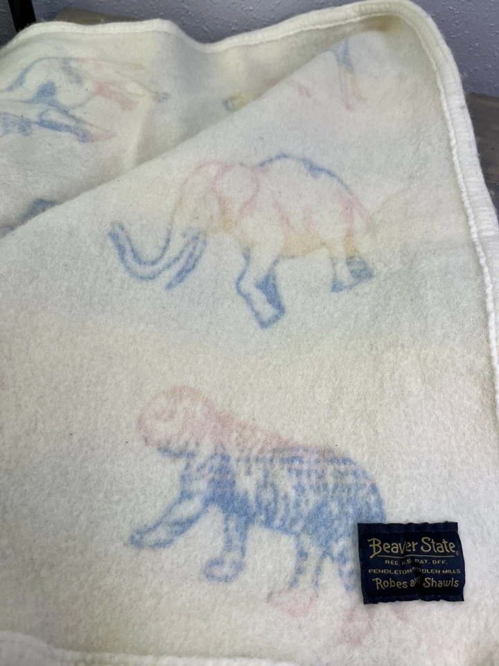 Vintage Pendleton Wool Blanket Baby Blue pink  USA Made animals 39 x 25 elephant - Image 3 of 4