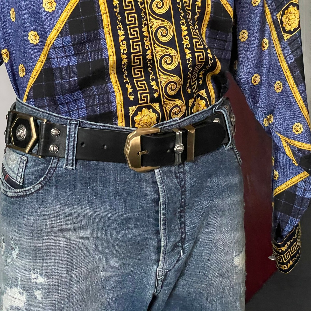 GIANNI VERSACE ブラックレザーベルト 85/34 GIANNI VERSACE ブラックレザーベルト 85/34 VERSACE - VERSACE