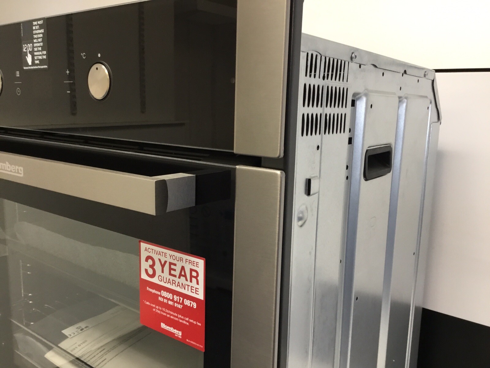 Blomberg Oven 60cm Single Fan Oven Stainless Steel OEN9302X eBay