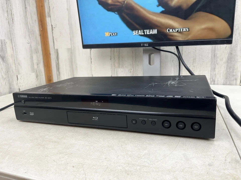 Проигрыватель Blu-ray Yamaha BD-S673 3D Wi-Fi DLNA 1080p DivX пульт дистанционного управления/шнуры не протестированы - Изображение 2 из 4