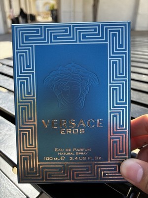 Versace Eros Eau de Parfum Natural Spray 3.4 fl oz 100 mL Regular Size