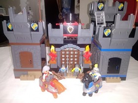 2004 VINTAGE LEGO DUPLO 4777 KNIGHTS CASTLE INCOMPLETE(READ DETAILS) HTF GUC