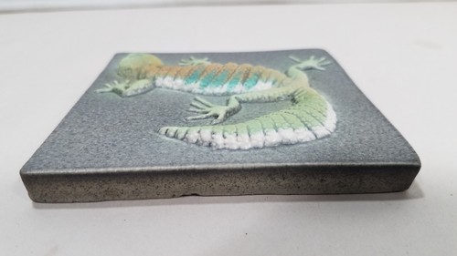 Natalie Surving Gecko Lizard Bas Relief Tile Signed Sculpture Nature Art Pottery - Picture 11 of 13