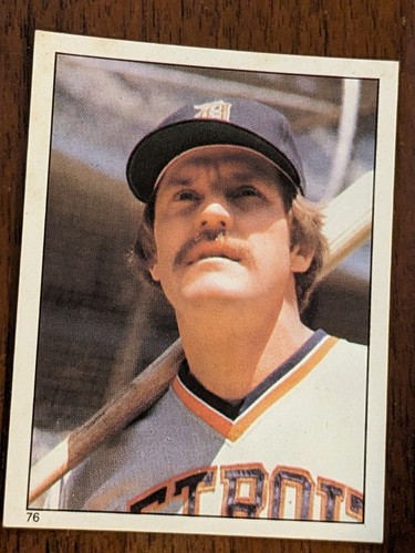 1981 Topps MLB Baseball Stickers #01 - #262 You Pick 50% off on 4 or more - Picture 154 of 474