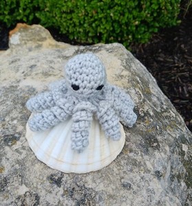 Catnip Octopus Cat Toy. Gray Toy  Crochet Cat Toy w/ Organic Catnip.