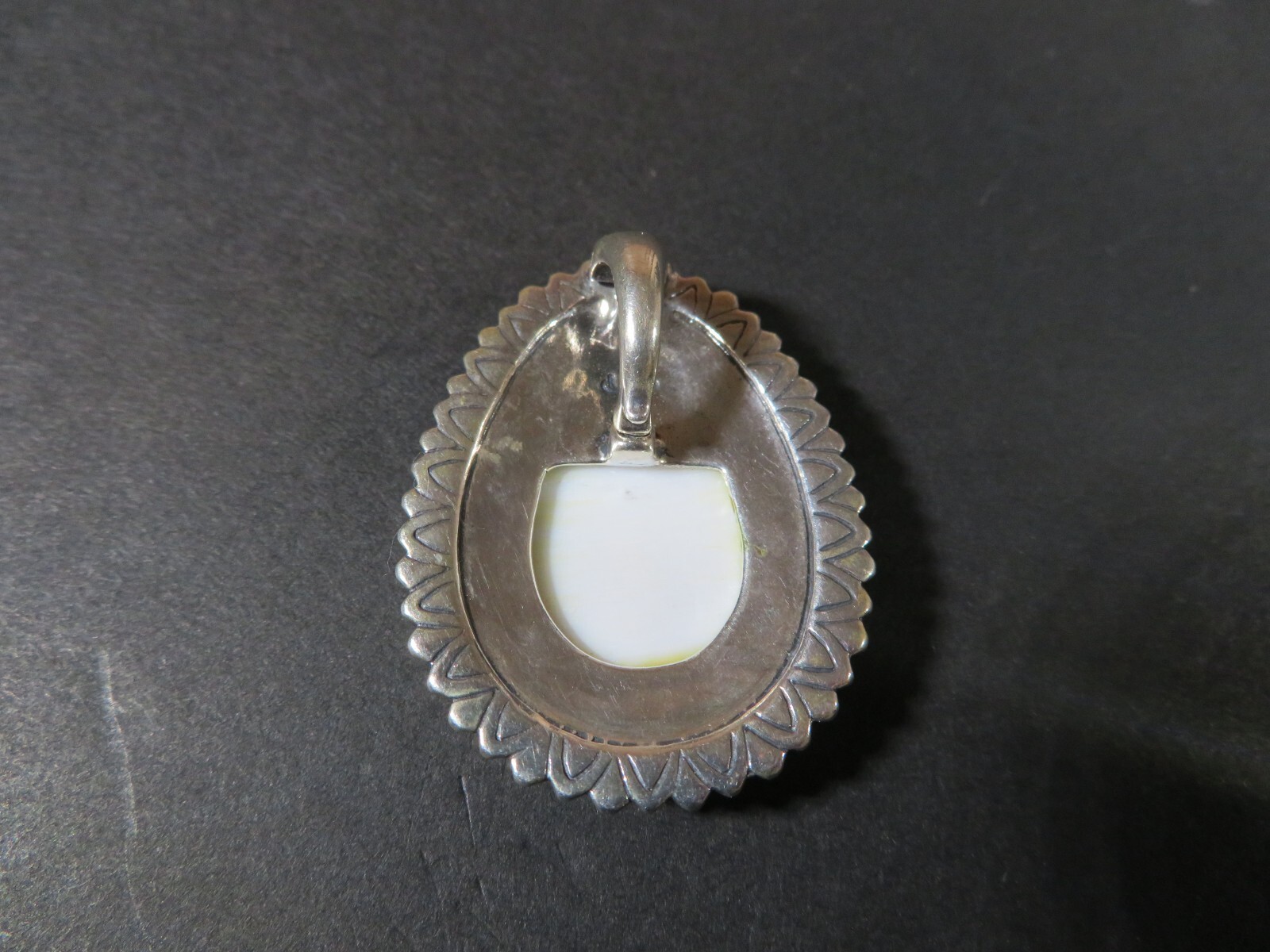 Picture 4 of 8