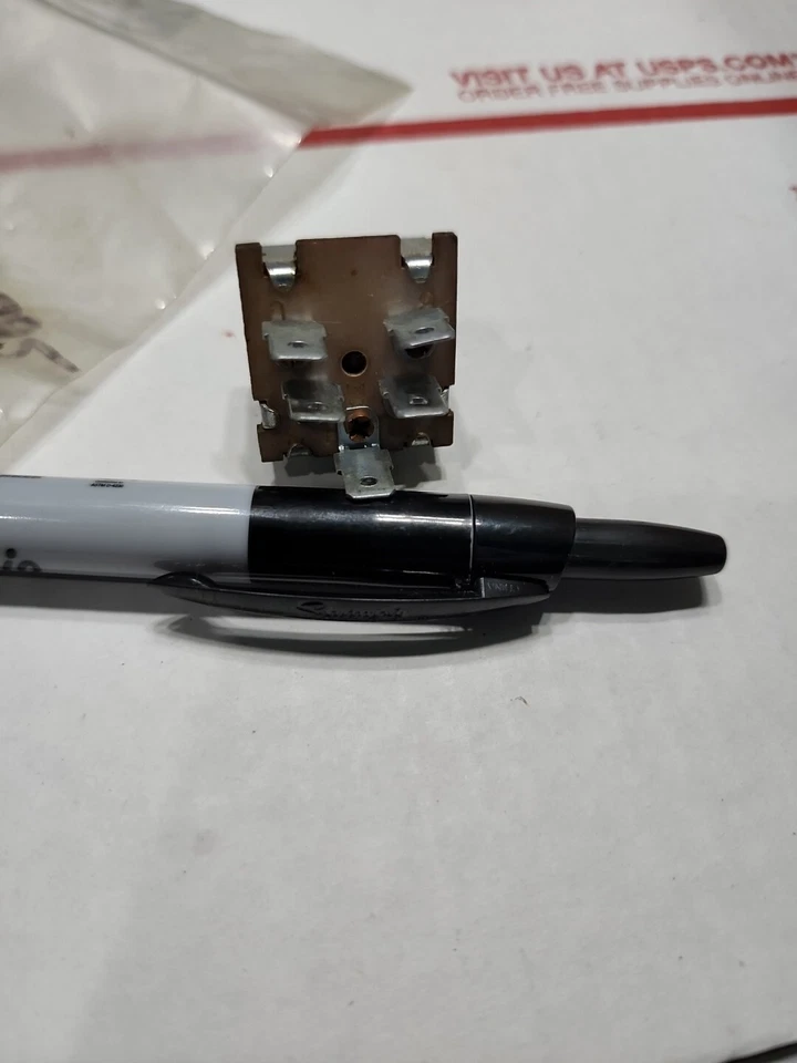 INTERRUPTOR DE CONTROL SOPLADOR AIRE ACONDICIONADO AMC PACER 1975-80 NUEVO DE LOTE 8126995 Gr. 13.078 Foto 2 de 4