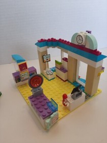 LEGO FRIENDS: Vet Clinic (41085) 100% Complete With Instructions 