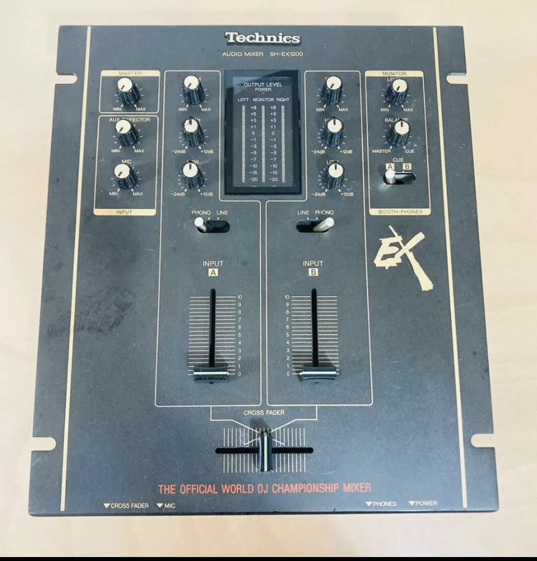 付属品は画像のもで全てですDJミキサー テクニクス SH-EX1200-S