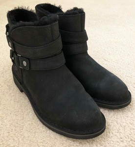ugg aliso boots