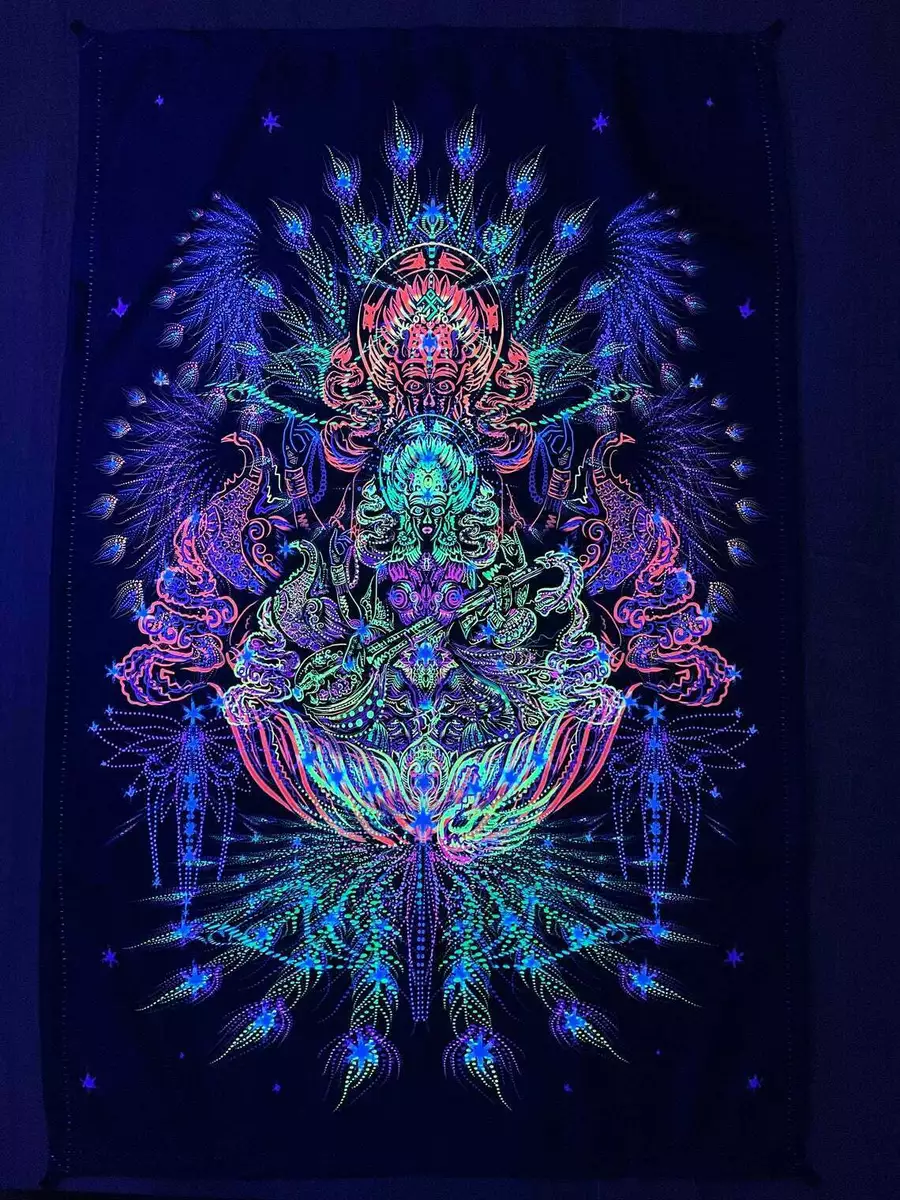 Uv best sale blacklight tapestry