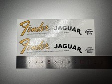 2 pezzi per chitarra Fender JAGUAR BASS headstock waterlide decalcomanie inchiostro metallizzato