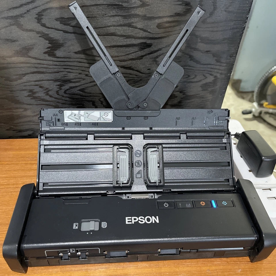Epson ES-200 Color Tragbarer Duplex Dokumentenscanner für Mac & PC mit Netzteil