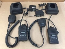 Lot of 2 Vertex Standard VX-427A-4-5 LTR UHF 450-490mhz Radios w/AC Microphone