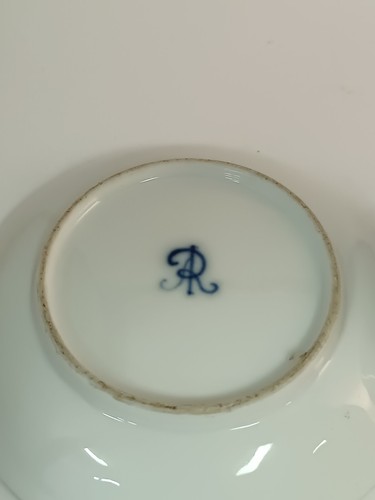 ANTICA TAZZA MEISSEN AUGUSTUS REX PER HELENA WOLFSON PORCELLANA DIPINTA A MANO MARCATA - Foto 6 di 8