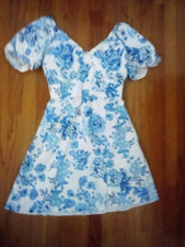 Women's floral dress size medium blue and white