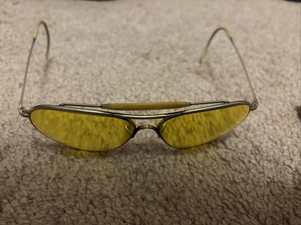 ANTIGUO RAY BANS VINTAGE EN ESTADO PERSONAL CON EL PAÑO ORIGINAL Foto 4 de 4