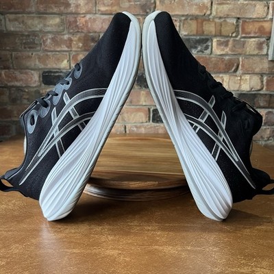 Asics Gel Cumulus 27 White Black Road Running Cushioned  display picture 2