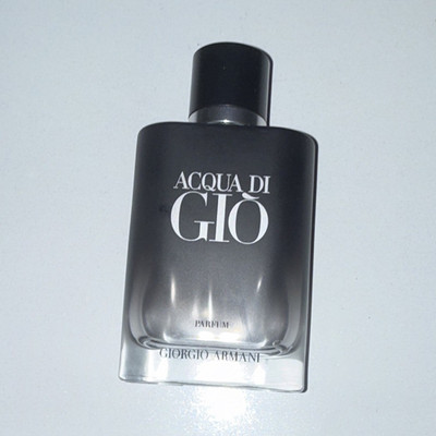 Giorgio Armani Acqua di Giò Parfum Spray 2.5 fl oz Regular Size With Box