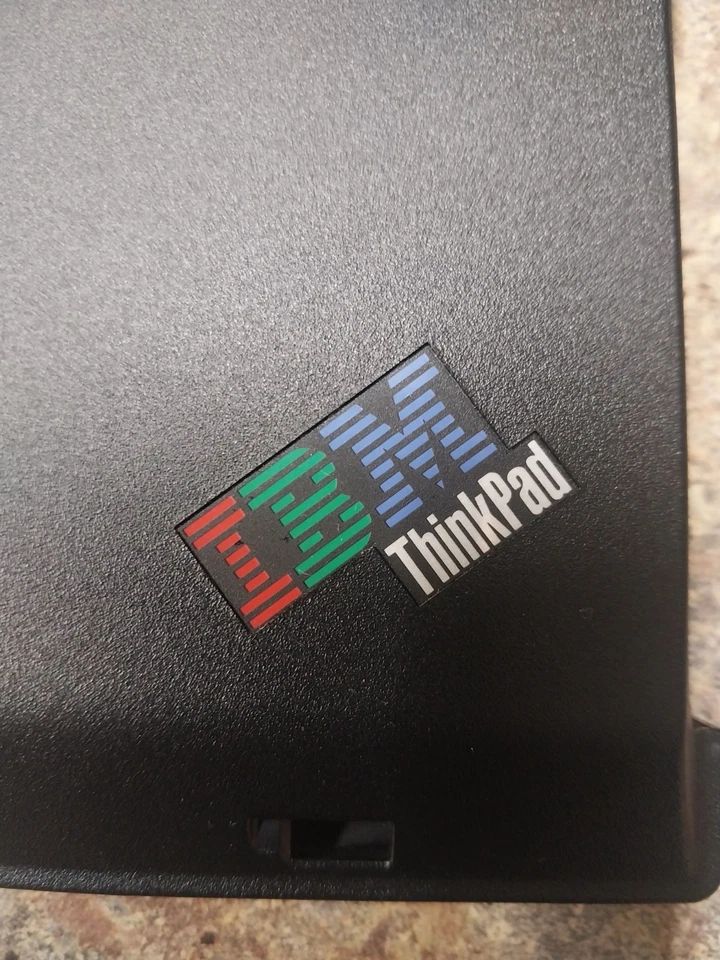 Vintage IBM ThinkPad T43 14" Laptop Pentium M/ 1GB RAM 60GB/ BIOS PASSCODE - Image 3 of 4