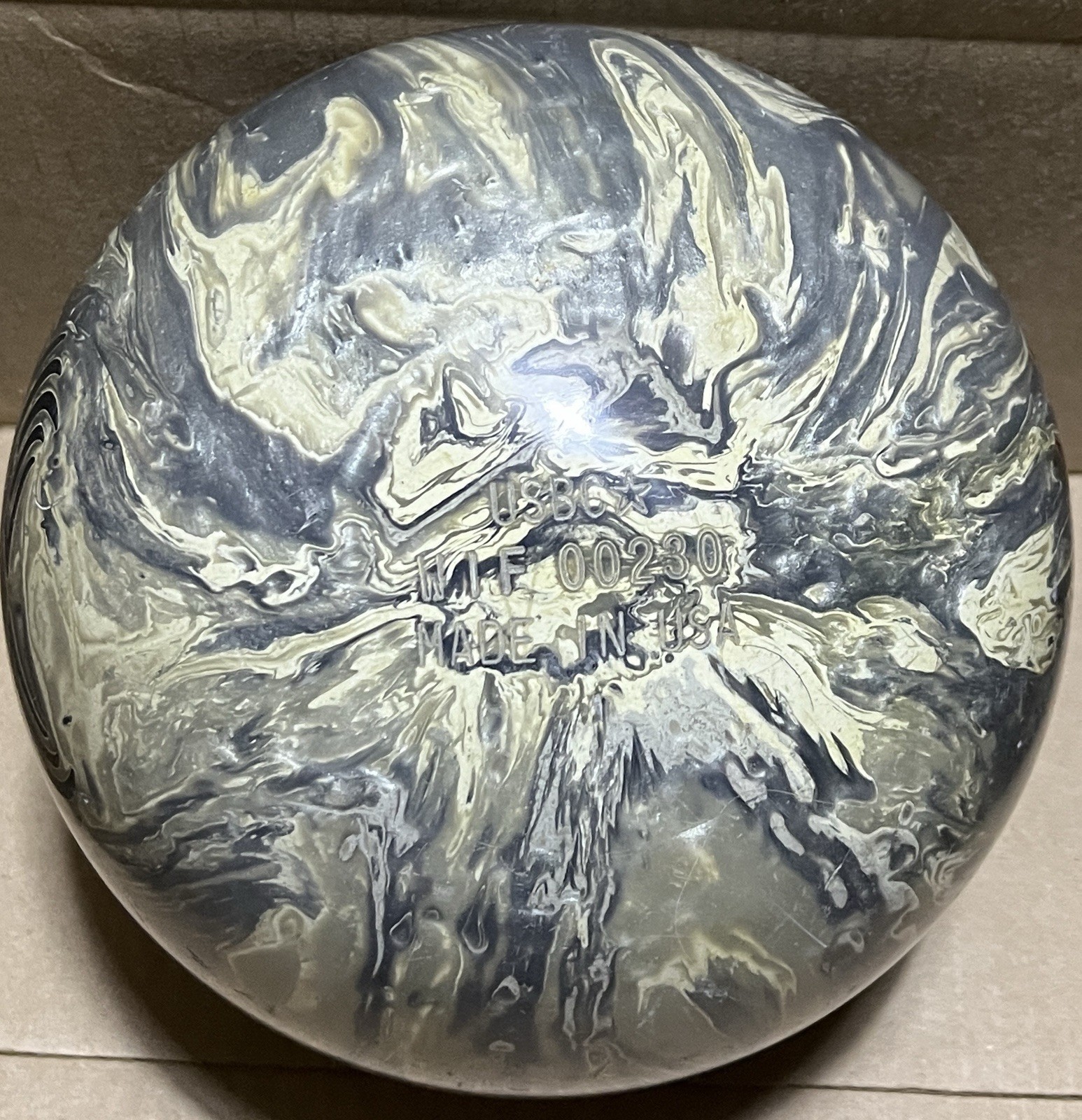 Motiv Tribal 15 lb Bowling Ball Used Single Drill