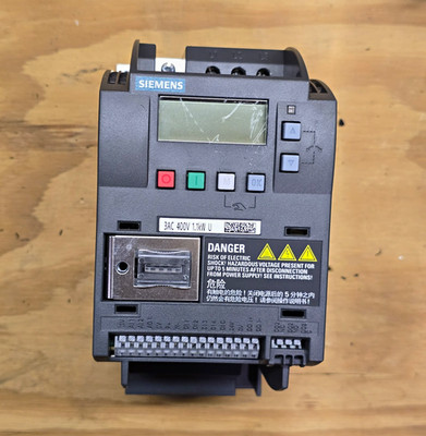 Siemens SINAMICS V20 VFD 6SL3210-5BE21-1UV1 3PH 380-480V 1.1kW IP20
