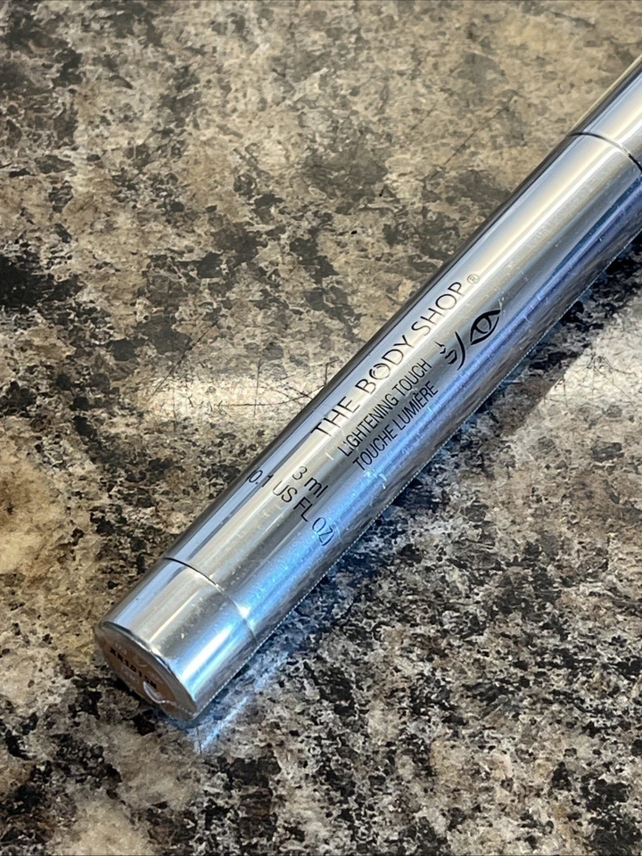 THE BODY SHOP LIGHTENING TOUCH CONCEALER 3ML No.03 *NEW & SEALED*DISCONTINUED - Image 2 of 4