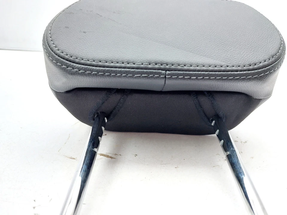 REPOSACABEZAS ALFA ROMEO GIULIA 2023 CUERO SE ADAPTA TRASERO IZQUIERDO O DERECHO - Imagen 4 de 4