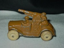 Vintage 1930's BARCLAY / MANOIL ARMOURED CANNON CAR w/Driver  Gunner brown 