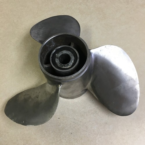 Michigan 3 Blade SSM-358-C Stainless Steel Right Hand Propeller 21" X 15-1/4P - Picture 15 of 23