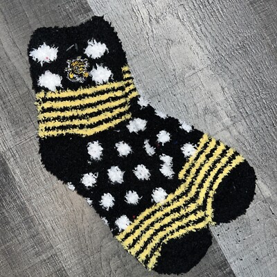 WICHITA STATE SHOCKERS NCAA COLLEGE TEAM WOMENS DOTS ANKLE FUZZY SLEEP SOCKS