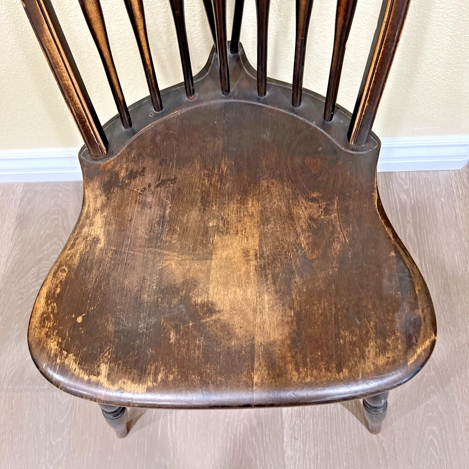 Silla Windsor antigua con respaldo de arco con soporte trasero, años 20, ebonizada Foto 3 de 4